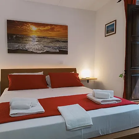 Le Rose Di Maria Apartment